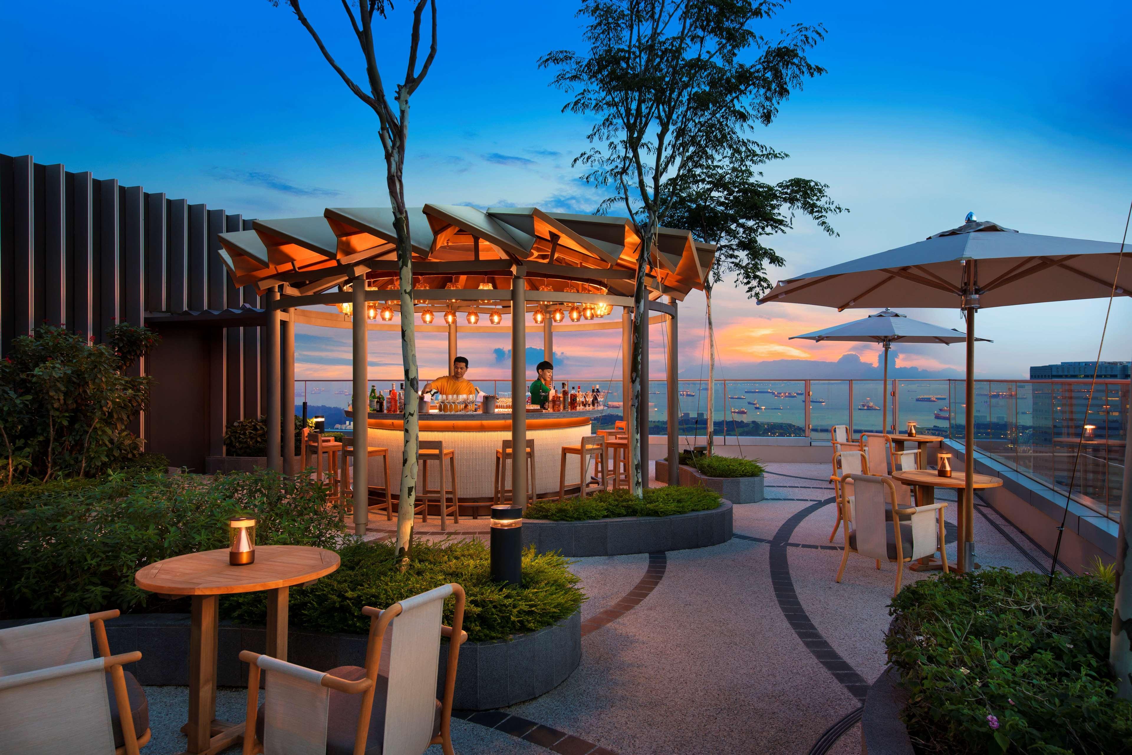 Andaz Singapore, By Hyatt Kültér fotó The Bar