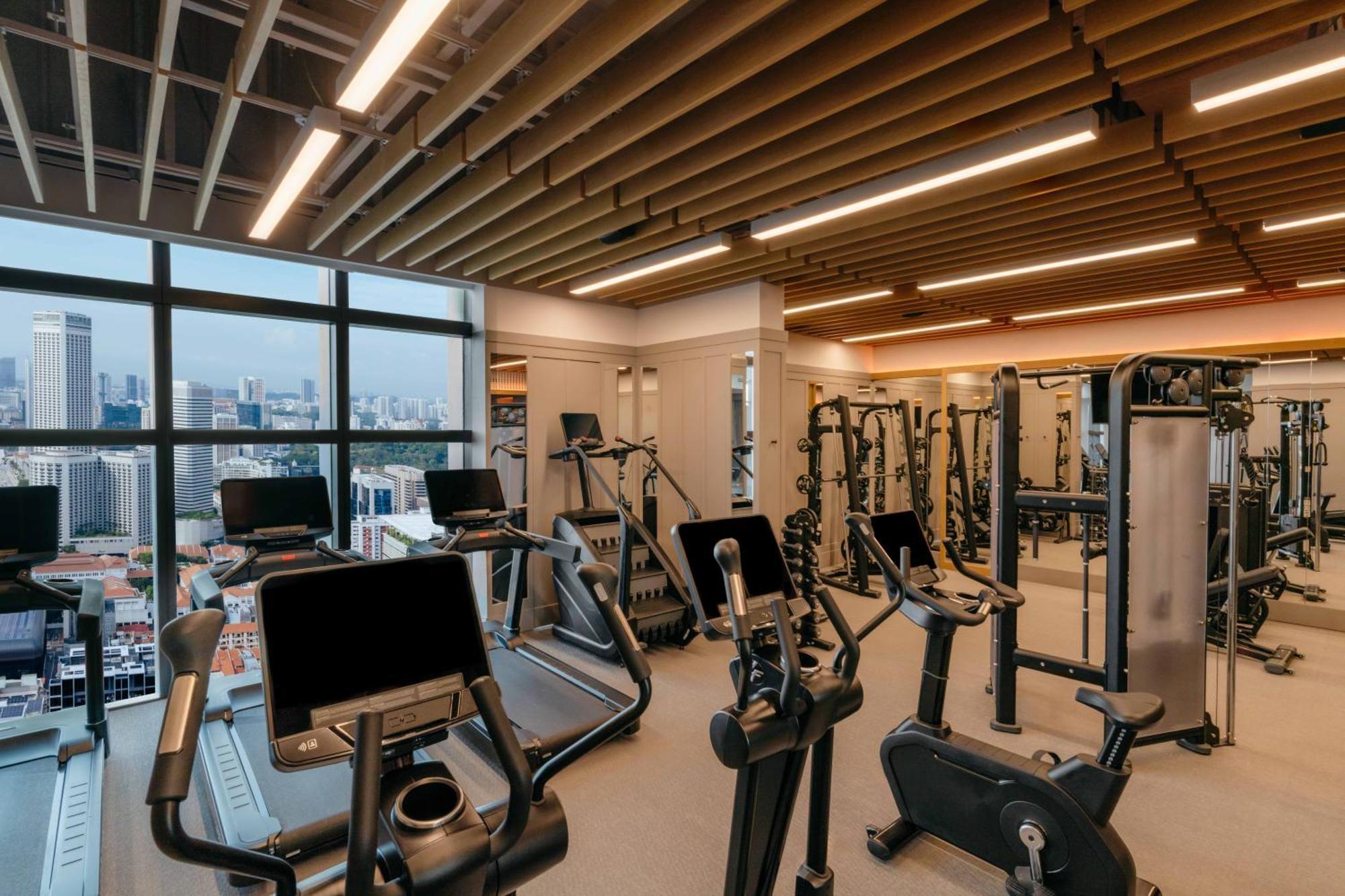 Andaz Singapore, By Hyatt Kültér fotó The gym at the 1018